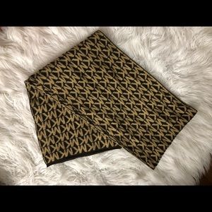 Michael kors brown scarf